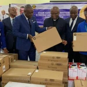 L’Institut Supérieur Polytechnique Saint Lucie d’Oyo vient de bénéficier d’un important lot de matériel informatique de nouvelle génération